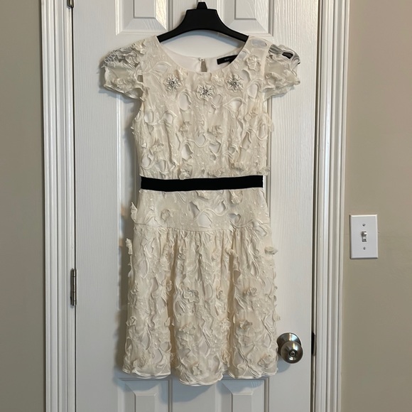 BCBGMAXAZRIA White Emmie Dress, Size 2 - Picture 3 of 10